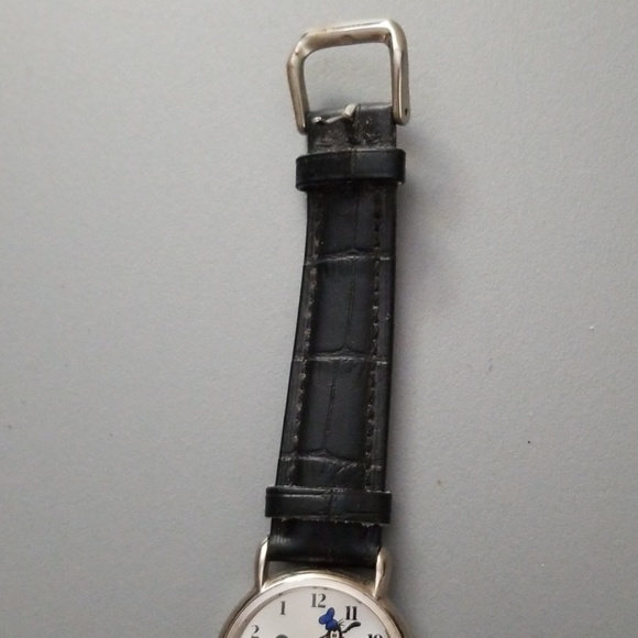 SOLD Pedre Goofy Backwards Watch Silvertone Metal - Picture 3 of 8